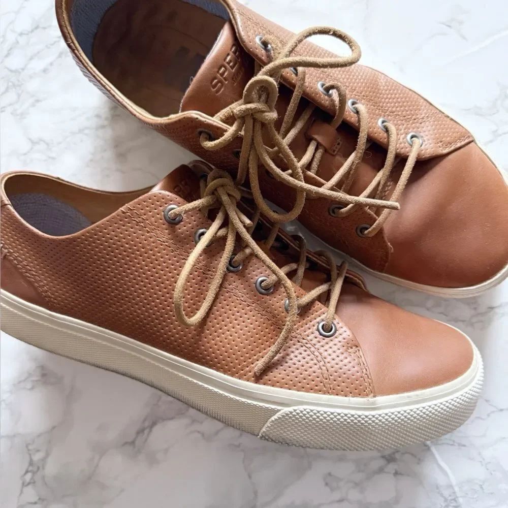 Sperry men’s plushwave sneakers